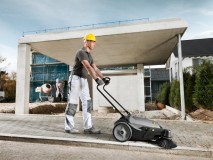 Jesienne sprzątanie - zamiatarki  Karcher dostępne w firmie  Ogrodowczyk